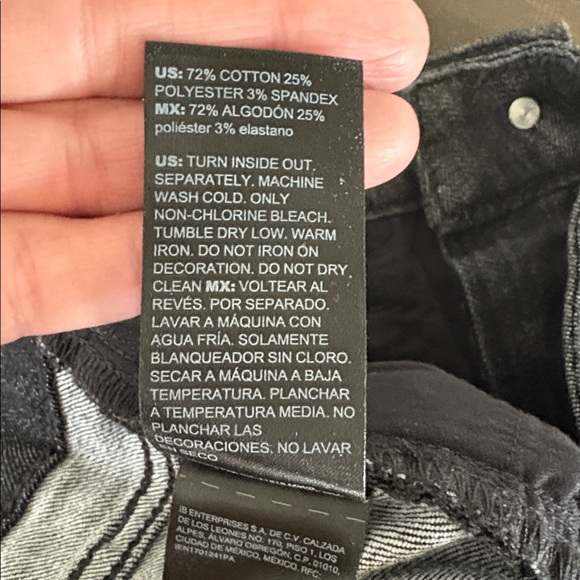 White House Black Market -  High-Rise Slim Ankle Jeans with adorable buttons! - Picture 7 of 7